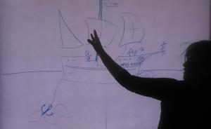 Dibuix d'un vaixell navegant